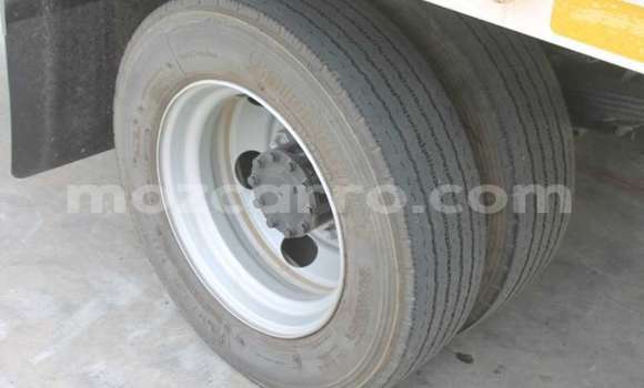 Buy Used Hino 300 Series White Truck in Maputo in Maputo Buy Used Hino 300 Series White Truck in Maputo in Maputo