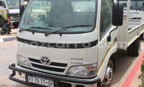 Buy Used Toyota Dyna White Truck in Maputo in Maputo Buy Used Toyota Dyna White Truck in Maputo in Maputo