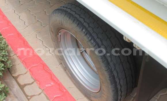 Buy Used Toyota Dyna White Truck in Maputo in Maputo Buy Used Toyota Dyna White Truck in Maputo in Maputo