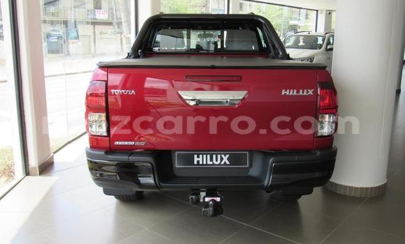 Buy Used Toyota Hilux Red Car in Gilé in Zambezia Buy Used Toyota Hilux Red Car in Gilé in Zambezia