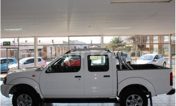 Nunua Ilio tumika Nissan NP 300 Nyeupe Gari ndani ya Gilé nchini Zambezia Nunua Ilio tumika Nissan NP 300 Nyeupe Gari ndani ya Gilé nchini Zambezia
