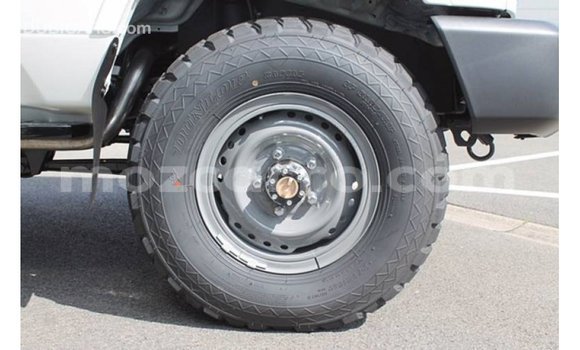 Buy Import Toyota Land Cruiser White Car in Import - Dubai in Cabo Delgado Buy Import Toyota Land Cruiser White Car in Import - Dubai in Cabo Delgado