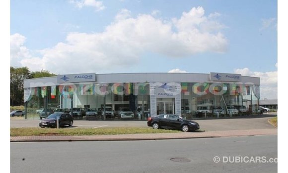 Buy Import Toyota Hilux White Car in Import - Dubai in Cabo Delgado Buy Import Toyota Hilux White Car in Import - Dubai in Cabo Delgado