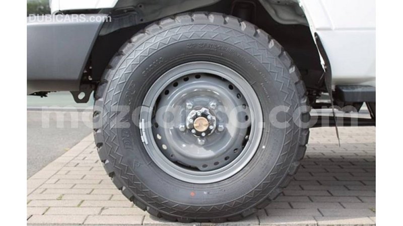 Big with watermark toyota land cruiser cabo delgado import dubai 6777