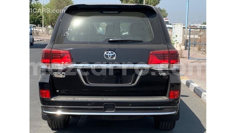 Big with watermark toyota land cruiser cabo delgado import dubai 6779