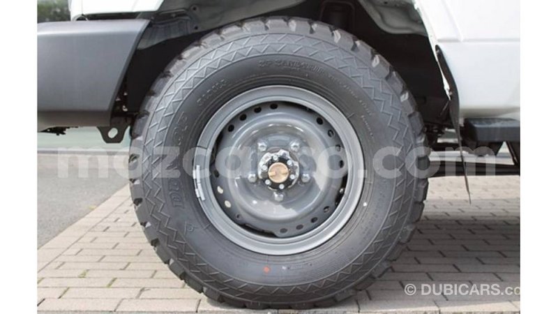 Big with watermark toyota land cruiser cabo delgado import dubai 6784