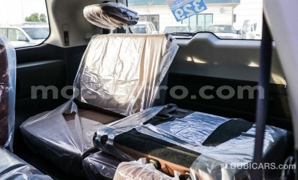 Tenga Imported Toyota Land Cruiser Chena Mota in Import - Dubai in Cabo Delgado Tenga Imported Toyota Land Cruiser Chena Mota in Import - Dubai in Cabo Delgado