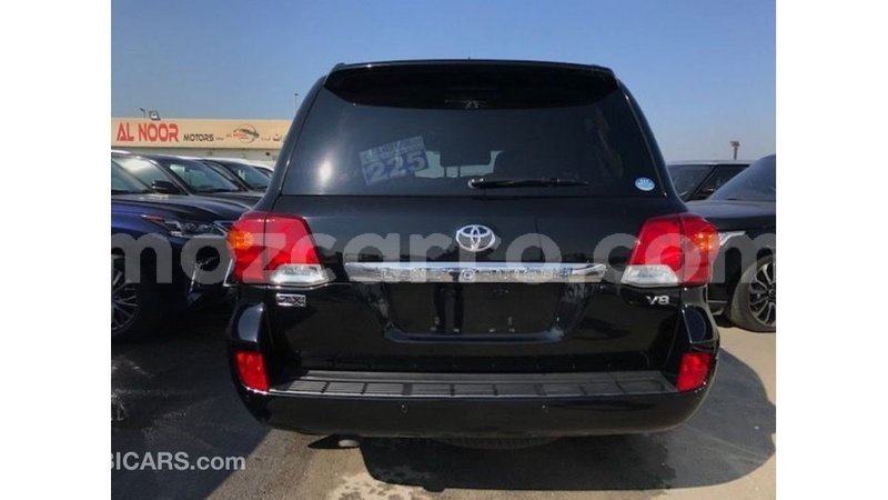 Big with watermark toyota land cruiser cabo delgado import dubai 6798