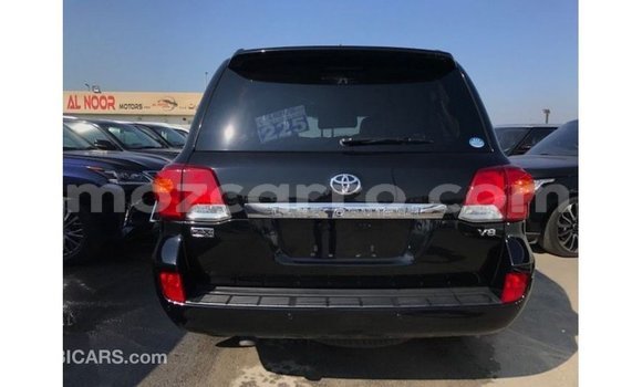Nunua Imported Toyota Land Cruiser Nyeusi Gari ndani ya Import - Dubai nchini Cabo Delgado Nunua Imported Toyota Land Cruiser Nyeusi Gari ndani ya Import - Dubai nchini Cabo Delgado