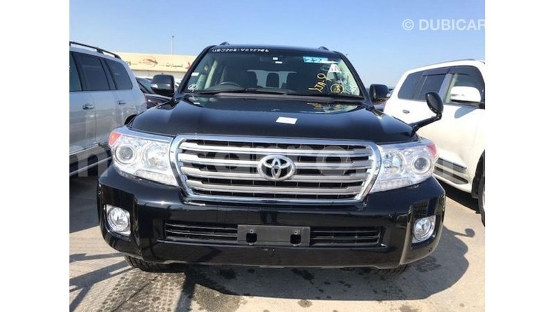 Big with watermark toyota land cruiser cabo delgado import dubai 6798