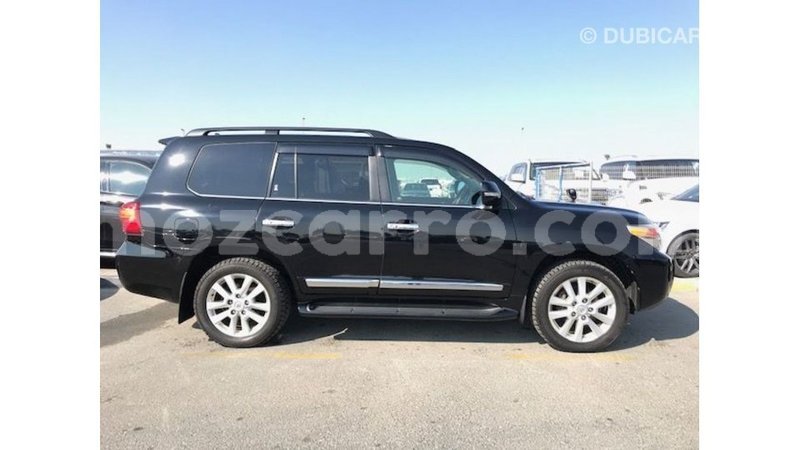 Big with watermark toyota land cruiser cabo delgado import dubai 6798