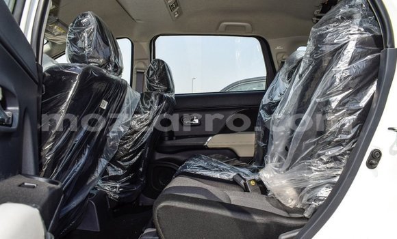 Comprar Importar Toyota Rush Branco Carro em Import - Dubai em Cabo Delgado Comprar Importar Toyota Rush Branco Carro em Import - Dubai em Cabo Delgado