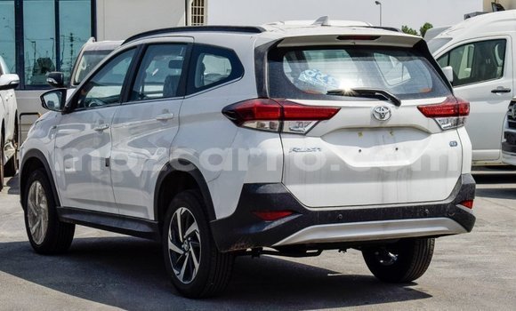 Comprar Importar Toyota Rush Branco Carro em Import - Dubai em Cabo Delgado Comprar Importar Toyota Rush Branco Carro em Import - Dubai em Cabo Delgado