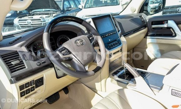 Buy Import Toyota Land Cruiser White Car in Import - Dubai in Cabo Delgado Buy Import Toyota Land Cruiser White Car in Import - Dubai in Cabo Delgado