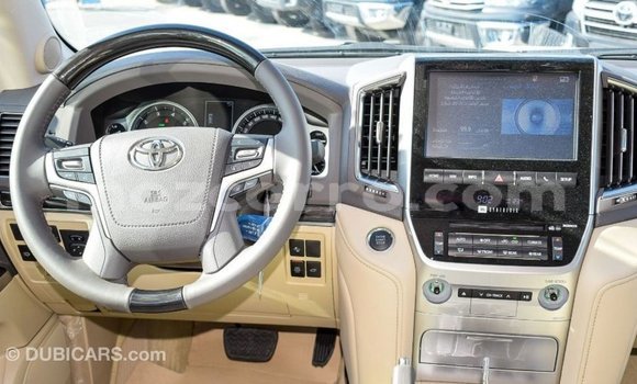 Buy Import Toyota Land Cruiser White Car in Import - Dubai in Cabo Delgado Buy Import Toyota Land Cruiser White Car in Import - Dubai in Cabo Delgado