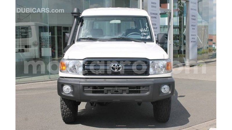 Big with watermark toyota land cruiser cabo delgado import dubai 6804