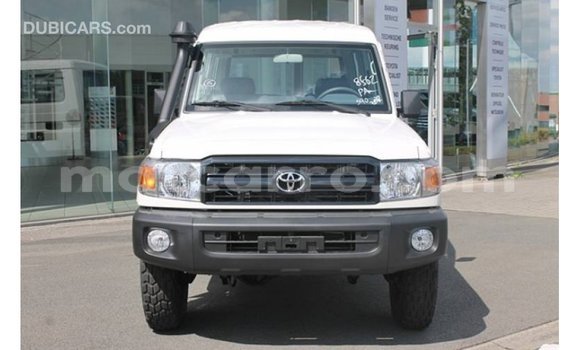 Comprar Importar Toyota Land Cruiser Branco Carro em Import - Dubai em Cabo Delgado Comprar Importar Toyota Land Cruiser Branco Carro em Import - Dubai em Cabo Delgado