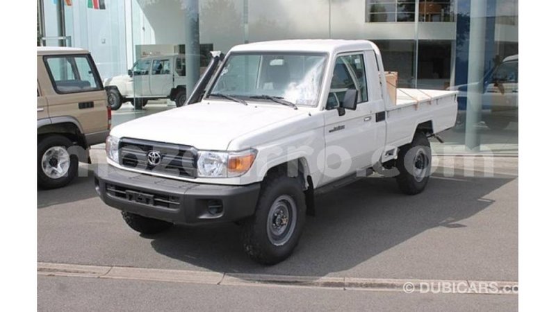 Big with watermark toyota land cruiser cabo delgado import dubai 6809