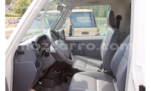 Buy Import Toyota Land Cruiser White Car in Import - Dubai in Cabo Delgado Buy Import Toyota Land Cruiser White Car in Import - Dubai in Cabo Delgado