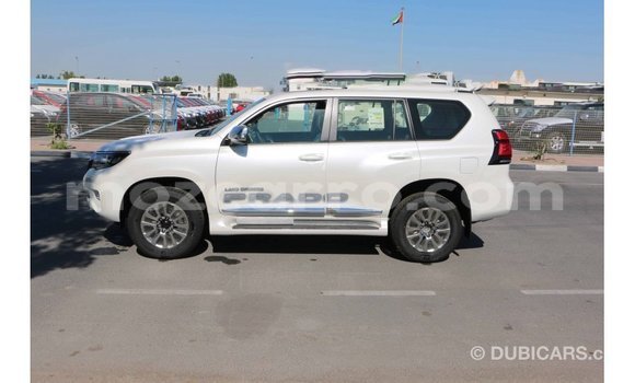Comprar Importar Toyota Prado Branco Carro em Import - Dubai em Cabo Delgado Comprar Importar Toyota Prado Branco Carro em Import - Dubai em Cabo Delgado