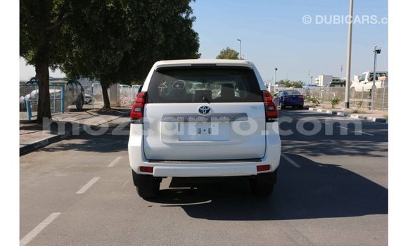 Comprar Importar Toyota Prado Branco Carro em Import - Dubai em Cabo Delgado Comprar Importar Toyota Prado Branco Carro em Import - Dubai em Cabo Delgado