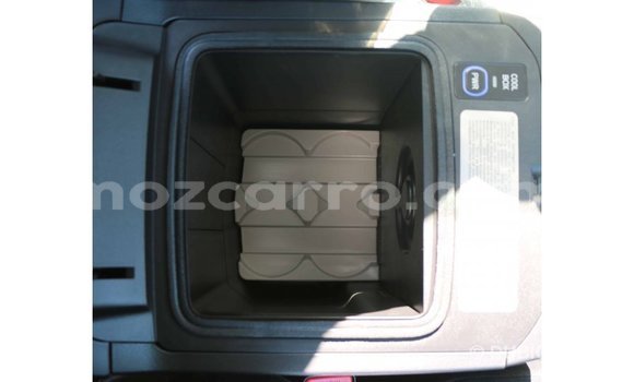 Comprar Importar Toyota Prado Branco Carro em Import - Dubai em Cabo Delgado Comprar Importar Toyota Prado Branco Carro em Import - Dubai em Cabo Delgado