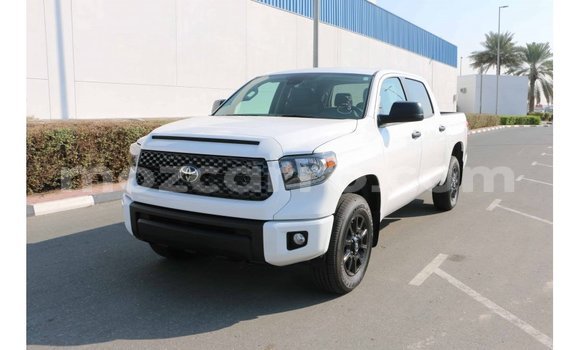 Comprar Importar Toyota Tundra Branco Carro em Import - Dubai em Cabo Delgado Comprar Importar Toyota Tundra Branco Carro em Import - Dubai em Cabo Delgado