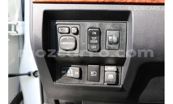 Tenga Imported Toyota Tundra Chena Mota in Import - Dubai in Cabo Delgado Tenga Imported Toyota Tundra Chena Mota in Import - Dubai in Cabo Delgado