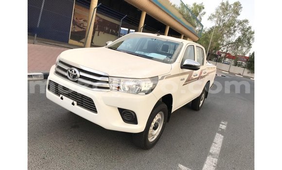 Comprar Importar Toyota Hilux Branco Carro em Import - Dubai em Cabo Delgado Comprar Importar Toyota Hilux Branco Carro em Import - Dubai em Cabo Delgado