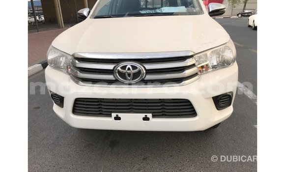 Comprar Importar Toyota Hilux Branco Carro em Import - Dubai em Cabo Delgado Comprar Importar Toyota Hilux Branco Carro em Import - Dubai em Cabo Delgado