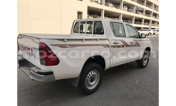 Comprar Importar Toyota Hilux Branco Carro em Import - Dubai em Cabo Delgado Comprar Importar Toyota Hilux Branco Carro em Import - Dubai em Cabo Delgado