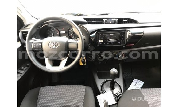 Comprar Importar Toyota Hilux Branco Carro em Import - Dubai em Cabo Delgado Comprar Importar Toyota Hilux Branco Carro em Import - Dubai em Cabo Delgado