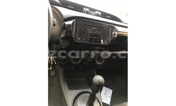 Comprar Importar Toyota Hilux Branco Carro em Import - Dubai em Cabo Delgado Comprar Importar Toyota Hilux Branco Carro em Import - Dubai em Cabo Delgado