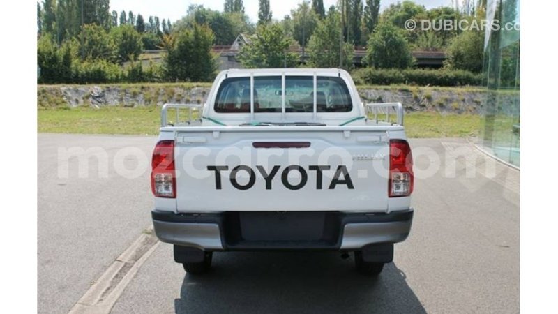 Big with watermark toyota hilux cabo delgado import dubai 6822