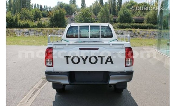 Buy Import Toyota Hilux White Car in Import - Dubai in Cabo Delgado Buy Import Toyota Hilux White Car in Import - Dubai in Cabo Delgado