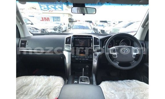 Nunua Imported Toyota Land Cruiser Nyeusi Gari ndani ya Import - Dubai nchini Cabo Delgado Nunua Imported Toyota Land Cruiser Nyeusi Gari ndani ya Import - Dubai nchini Cabo Delgado