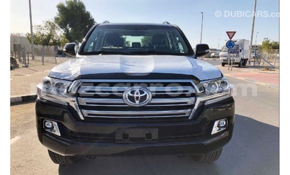 Comprar Importar Toyota Land Cruiser Preto Carro em Import - Dubai em Cabo Delgado Comprar Importar Toyota Land Cruiser Preto Carro em Import - Dubai em Cabo Delgado