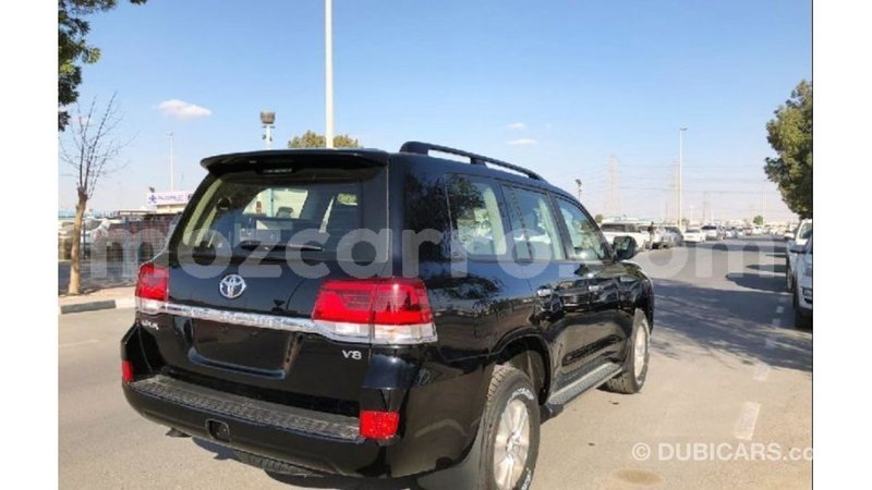 Big with watermark toyota land cruiser cabo delgado import dubai 6825