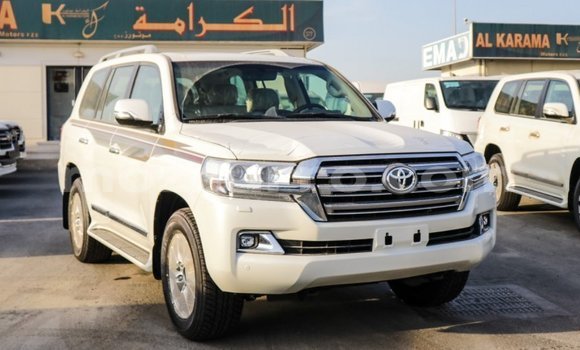 Buy Import Toyota Land Cruiser White Car in Import - Dubai in Cabo Delgado Buy Import Toyota Land Cruiser White Car in Import - Dubai in Cabo Delgado