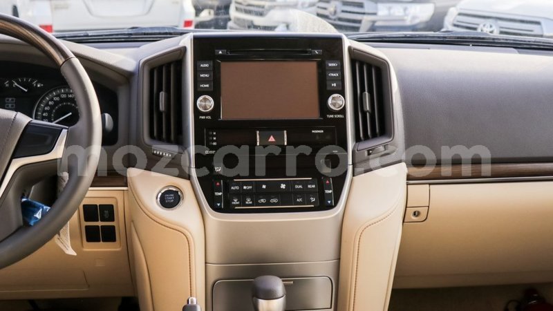 Big with watermark toyota land cruiser cabo delgado import dubai 6828