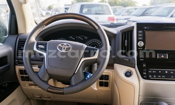 Buy Import Toyota Land Cruiser White Car in Import - Dubai in Cabo Delgado Buy Import Toyota Land Cruiser White Car in Import - Dubai in Cabo Delgado