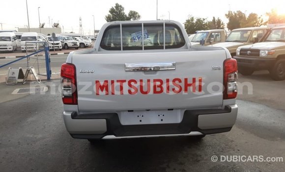 Tenga Imported Mitsubishi L200 Chena Mota in Import - Dubai in Cabo Delgado Tenga Imported Mitsubishi L200 Chena Mota in Import - Dubai in Cabo Delgado