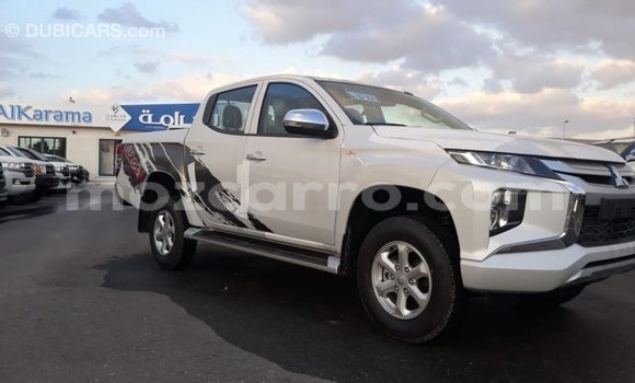 Tenga Imported Mitsubishi L200 Chena Mota in Import - Dubai in Cabo Delgado Tenga Imported Mitsubishi L200 Chena Mota in Import - Dubai in Cabo Delgado