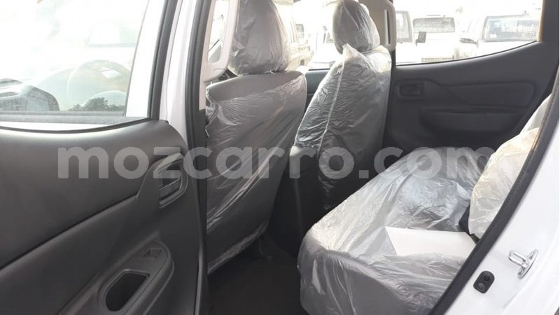 Big with watermark mitsubishi l200 cabo delgado import dubai 6830