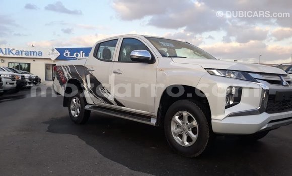 Buy Import Mitsubishi L200 White Car in Import - Dubai in Cabo Delgado Buy Import Mitsubishi L200 White Car in Import - Dubai in Cabo Delgado