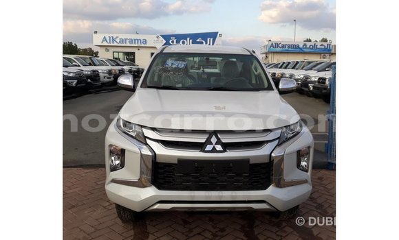 Buy Import Mitsubishi L200 White Car in Import - Dubai in Cabo Delgado Buy Import Mitsubishi L200 White Car in Import - Dubai in Cabo Delgado