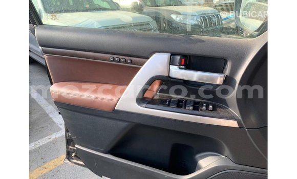 Comprar Importar Toyota Land Cruiser Preto Carro em Import - Dubai em Cabo Delgado Comprar Importar Toyota Land Cruiser Preto Carro em Import - Dubai em Cabo Delgado
