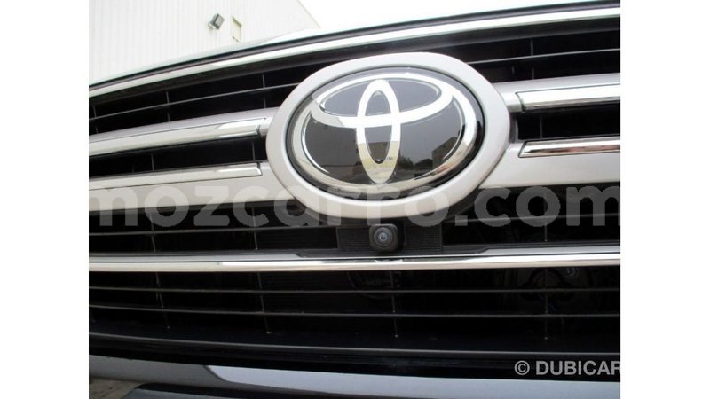 Big with watermark toyota land cruiser cabo delgado import dubai 6838