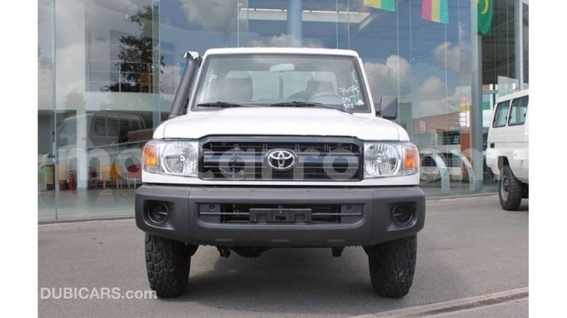 Big with watermark toyota land cruiser cabo delgado import dubai 6840