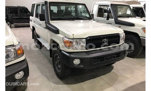 Comprar Importar Toyota Land Cruiser Branco Carro em Import - Dubai em Cabo Delgado Comprar Importar Toyota Land Cruiser Branco Carro em Import - Dubai em Cabo Delgado
